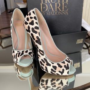 Rare Jabulania Truth or dare by Madonna faux animal hair pumps